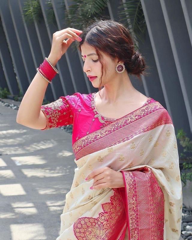 Royal Cream & Pink Banarasi Silk Saree with Golden Zari Weaving