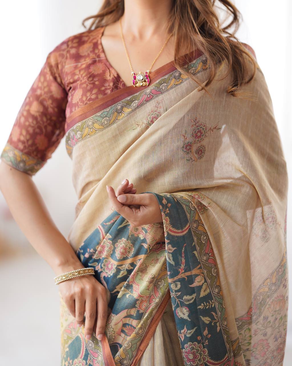 Women's Premium Linen Cotton Saree – Floral Digital Print with Rich Border & Pallu
