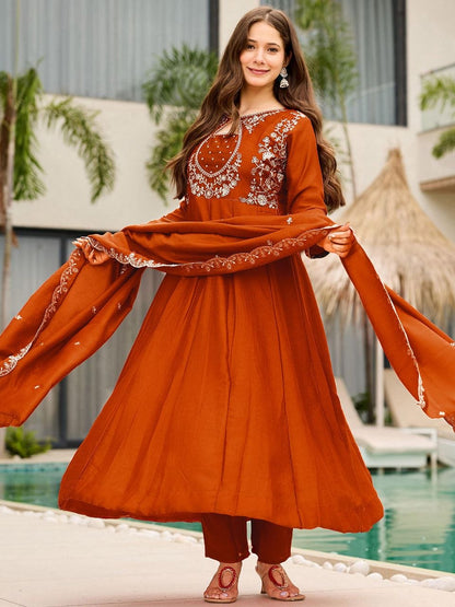 New Trendy Anarkali Designers kurti Pent Set