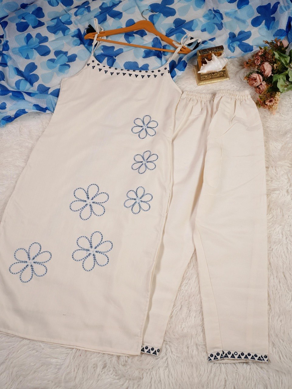 Elegant Off-White Floral Kurta Set with Printed Dupatta